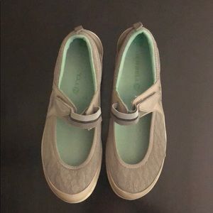 Merrell women’s slip ons Mary Jane grey green 7.5